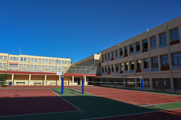Η ΟΛΜΕ ζητεί ενίσχυση των σχολείων με μόνιμη παρουσία κοινωνικών λειτουργών και ψυχολόγων