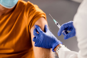 Εμβολιασμοί ενηλίκων: Τα πιο απλά και αποτελεσματικά μέσα πρόληψης και προστασίας