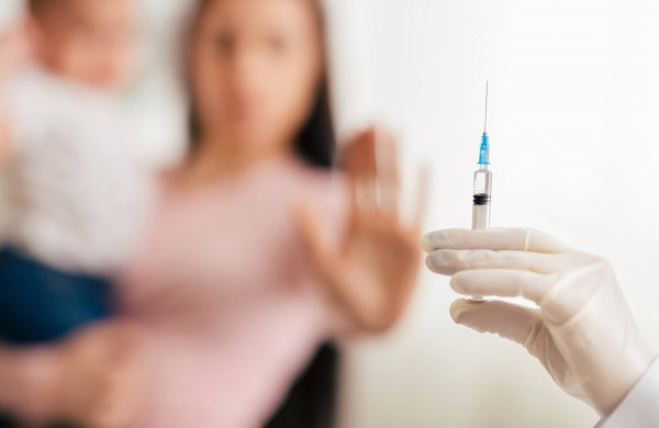ΗΠΑ: Η επιλογή ειδησεογραφικού μέσου ενημέρωσης φαίνεται να επηρεάζει τη στάση έναντι των εμβολίων