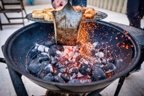 Το BBQ αλλιώς: Επτά καλοκαιρινές και φιλικές προς την καρδιά συνταγές για... σχάρα
