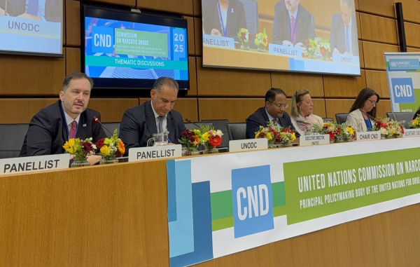 Σύνοδος ΟΗΕ για τα Ναρκωτικά: Οι παρεμβάσεις πρόληψης και μείωσης βλάβης της Ελλάδας στο επίκεντρο