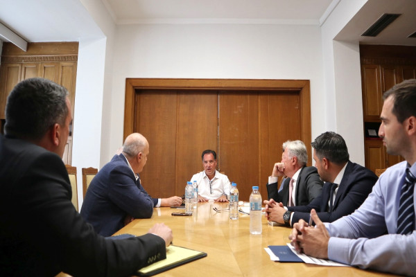 Πολιτική φαρμάκου και προκλήσεις στο επίκεντρο συνάντησης Γεωργιάδη – ΣΦΕΕ