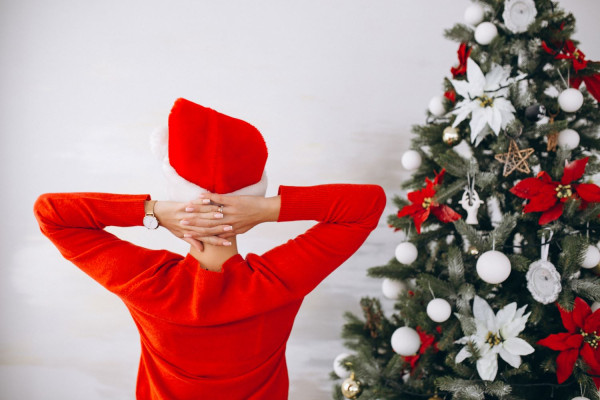 Εμμηνόπαυση και χριστουγεννιάτικη μαγεία: Πώς να απολαύσετε τις γιορτές παρά τα συμπτώματα