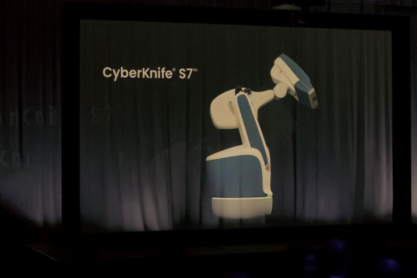 Ο Όμιλος Ιατρόπολις περνά στη νέα CyberKnife εποχή της ακτινοχειρουργικής