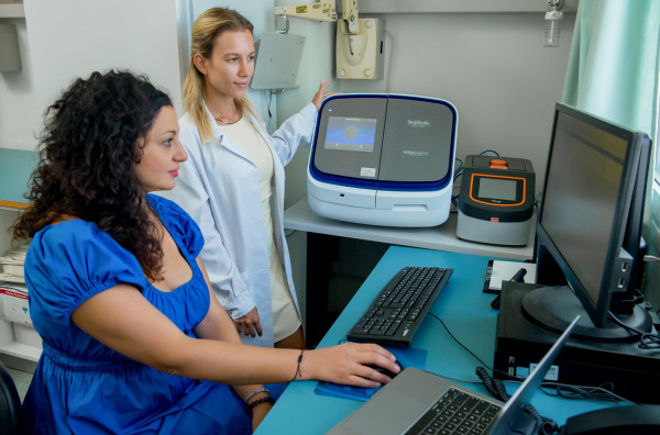 Νεογνικός γενωμικός έλεγχος για σπάνιες γενετικές παθήσεις στο νοσοκομείο Παπαγεωργίου