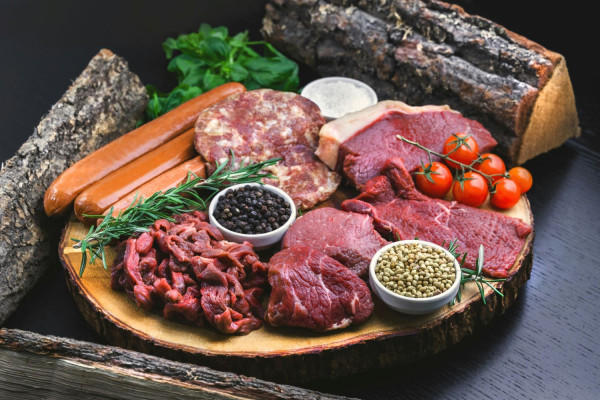 Ποιες ασθένειες αποτρέπει η μείωση της κατανάλωσης κόκκινου κρέατος και επεξεργασμένων προϊόντων του