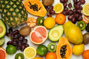Πέντε must φρούτα εποχής για την καθημερινή σας διατροφή το καλοκαίρι