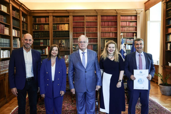 O Πρόεδρος της Δημοκρατίας υπέγραψε τη Χάρτα της ΕΠΕ για τα αναπνευστικά νοσήματα