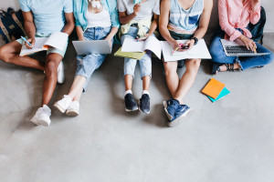 Med School: Μαθητές με σημαντικά κενά γνώσης και λανθασμένες αντιλήψεις για την υγεία και τις εξαρτήσεις