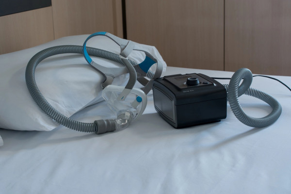 Κοινωνική υπνική άπνοια: Πώς οι έξοδοι του σαββατοκύριακου επιβαρύνουν το πρόβλημα