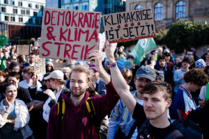 Κλιματική κρίση: Οι περιοριστικές πολιτικές αποδυναμώνουν την δημόσια στήριξη, σύμφωνα με νέα μελέτη