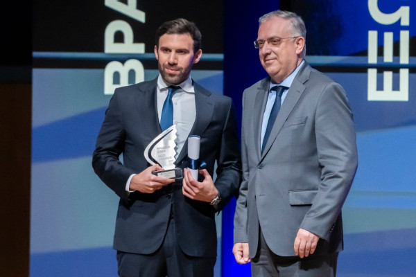 Βραβείο εξωστρέφειας από το ΕΒΕΑ στην ELPEN για την εξαγωγική της δραστηριότητα