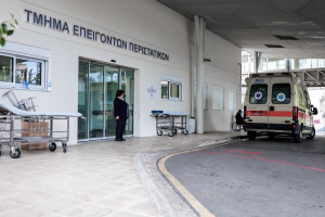 Γιατροί καταγγέλλουν «σκηνικό πολέμου» και τεράστιες αναμονές ασθενών στις εφημερίες του «Γεννηματά»