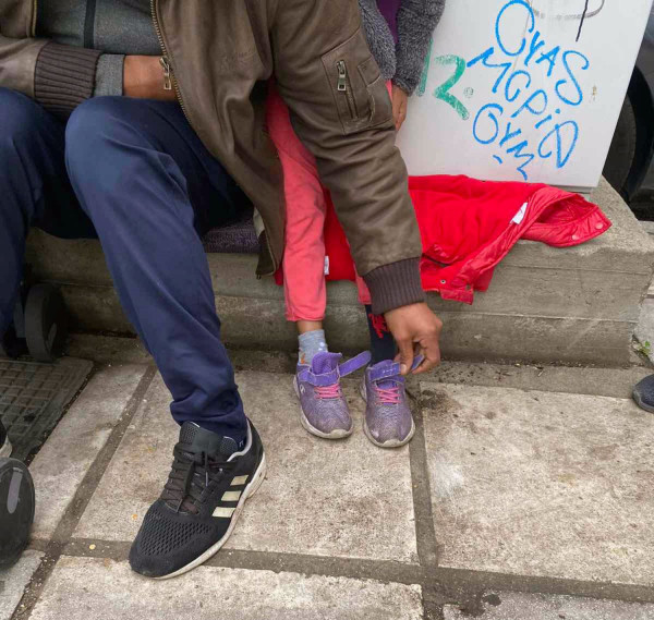 ΑΡΣΙΣ: Αυξάνονται τα παιδιά που επαιτούν στις γιορτές - «Μη δίνετε χρήματα, βοηθήστε με εναλλακτικούς τρόπους»