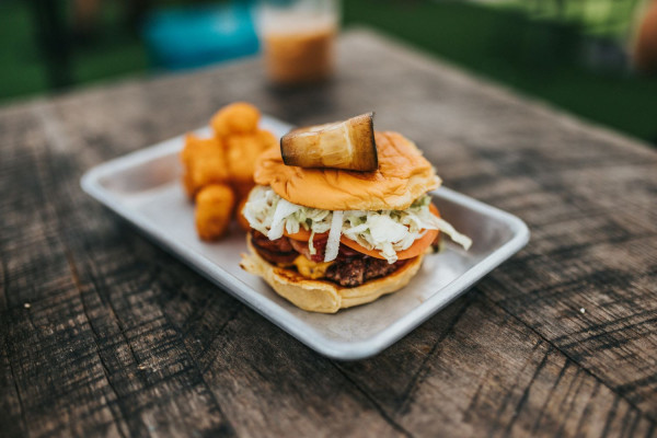 Απαγόρευση των διαφημίσεων junk food στο Ίντερνετ και την τηλεόραση ετοιμάζει η κυβέρνηση Στάρμερ