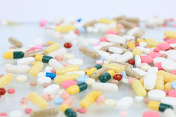Ανατιμήσεις σε 461 φάρμακα που κινδυνεύουν να αποσυρθούν προωθεί ο ΕΟΦ