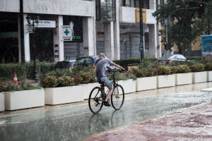 Εκτακτο δελτίο της ΕΜΥ για βροχές και καταιγίδες - Ποιες περιοχές θα χτυπήσει η κακοκαιρία