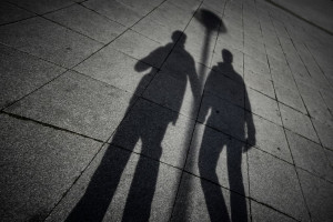 Οι στόχοι του παρατηρητηρίου καταγραφής παραβιάσεων δικαιωμάτων ΛΟΑΤΚΙ+ ατόμων άνω των 55 ετών