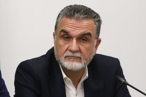 ΙΣΑ κατά Τσίμαρη για τις εκλογές στον ΠΙΣ: «Θέλει να φιμώσει τη φωνή των 28.000 μελών μας;»