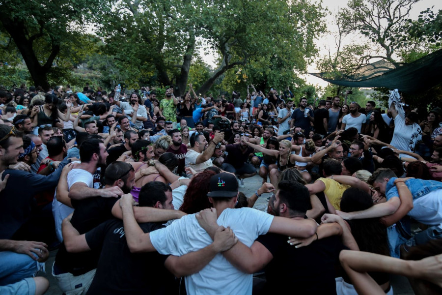 Στιγμιότυπο από το πανηγύρι της Λαγκάδας, στην Ικαρία/EUROKINISSI