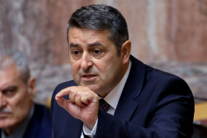 Ξεκάθαρος ο γιατρός που χειρούργησε τον Γιώργο Μυλωνάκη: «Δύσκολες οι επόμενες 10 ημέρες»