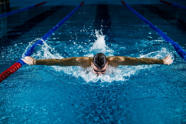 Κολύμβηση: Η πληρέστερη γυμναστική που «χτίζει» υγιείς οργανισμούς