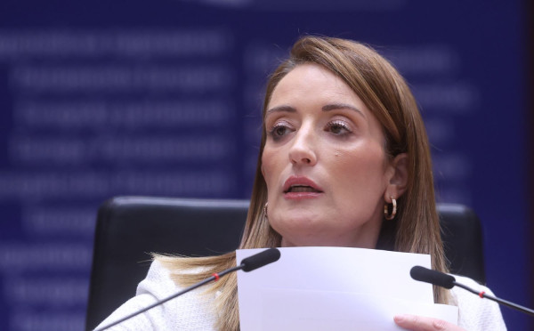 Ψήφος δια πληρεξουσίου για γυναίκες ευρωβουλευτές πριν και μετά τον τοκετό