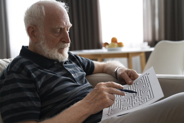 Alzheimer: Ψήφισμα για έγκαιρη διάγνωση και ισότιμη πρόσβαση στις σύγχρονες θεραπείες