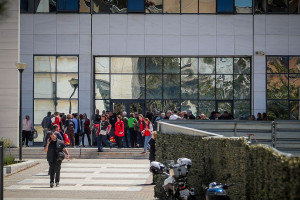 Ερυθρός Σταυρός: «Συντηρητικά αντιμετωπίζονται οι πέντε τραυματίες από τις επιθέσεις του 89χρονου»