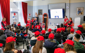 Ο Ελληνικός Ερυθρός Σταυρός ενημέρωσε 150 μαθητές για το bullying - Εικόνες και βίντεο από τη δράση