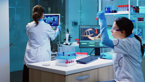 Bayer Ελλάς: Πυρήνας της φαρμακευτικής καινοτομίας οι κλινικές μελέτες